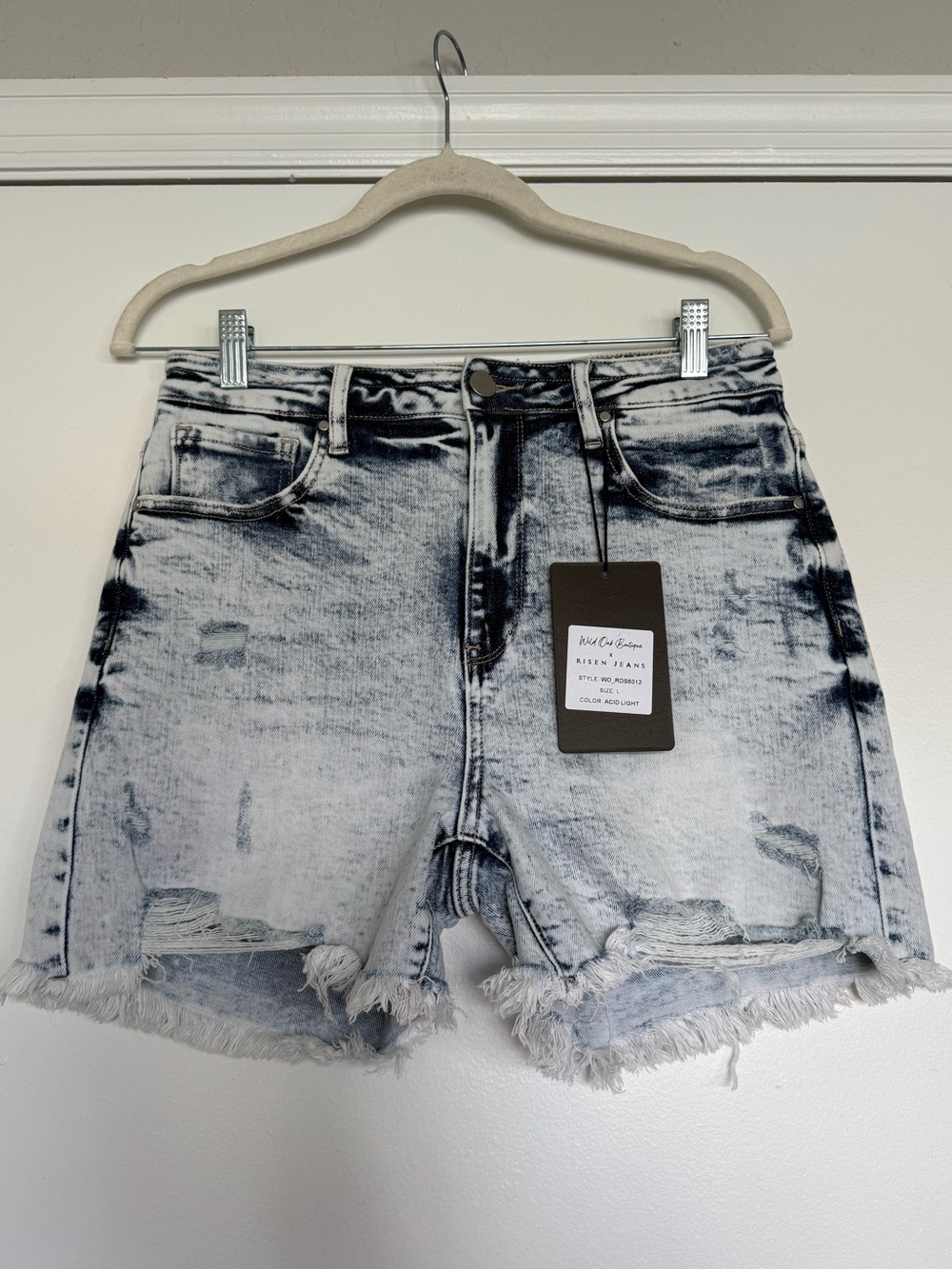 Risen Light Acid-Wash Distressed Denim Shorts NWT